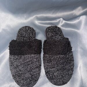 Barefoot Dreams Black and Gray Slippers